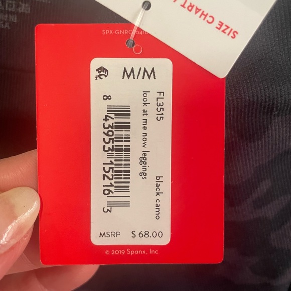 Spanx—Look at me now leggings. Black camo, size M - Picture 9 of 9